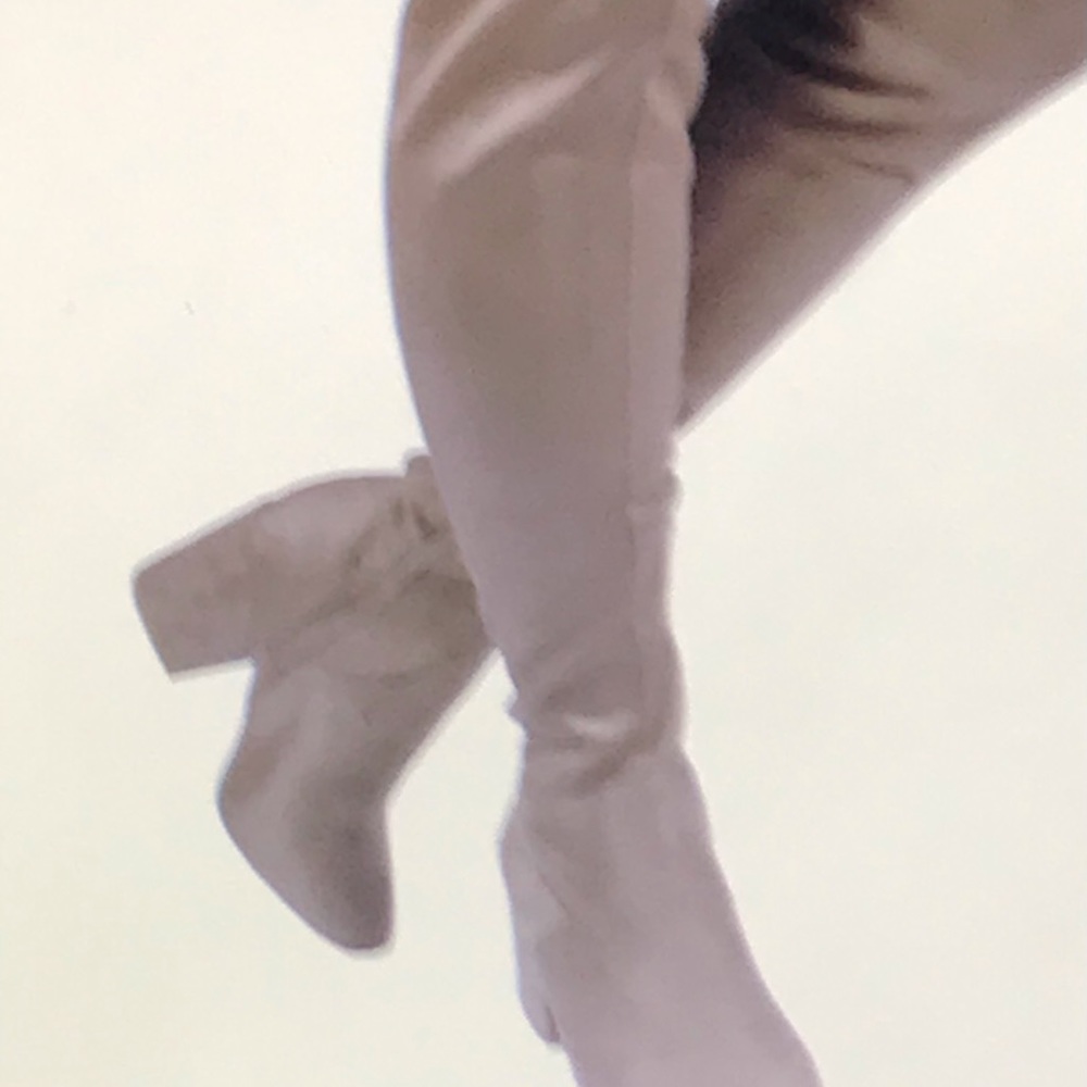 Thigh high boots 👢